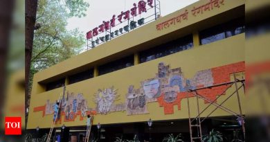 घोषणेनंतर सहा वर्षांनंतर बालगंधर्व सभागृहाचा पुनर्विकास पेपरवर कायम आहे