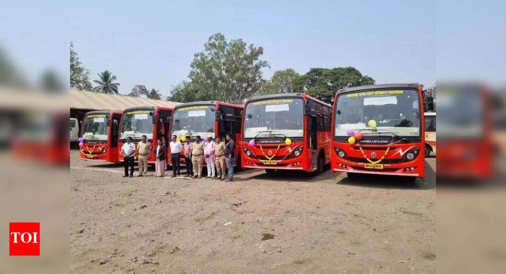 बार्शी, जामखेड आणि धाराशिव येथील अनेक एमएसआरटीसी बसे