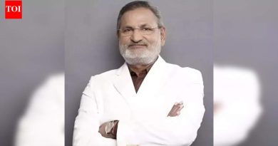 ईडब्ल्यूएस कोटा फसवणूक प्रकरणात न्यायालयाने अटक वॉरंट जारी केल्यानंतर महाराष्ट्राचे मंत्री कोकाटे यांनी सर्व खात्यांमधून काढून टाकले; त्यांच्या दिलासा याचिकेवर शुक्रवारी हायकोर्टात सुनावणी होणार आहे