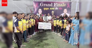 पैठणी साड्या, जमिनीचे प्लॉट, हाय-एंड SUV पासून ते अगदी 5 दिवसांच्या थायलंडच्या सुट्टीच्या सहलीपर्यंत, पुणे नागरी निवडणुकीच्या मैदानावर हा एक फ्रीबी फेस्ट आहे