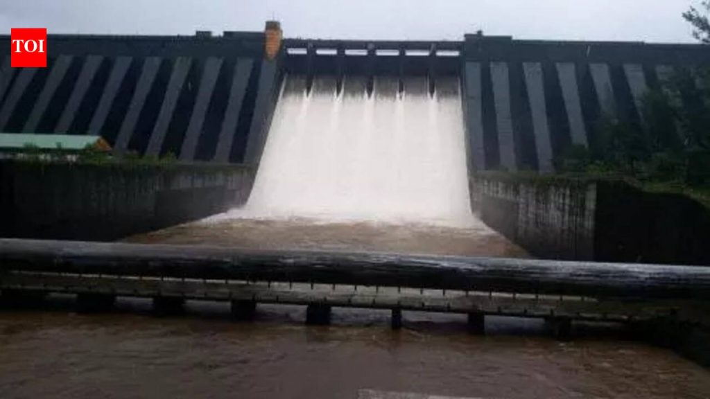 कोयना धरणातून विसर्ग 3,600 क्युसेकने वाढला आहे