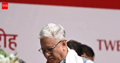 भारताचे आयातीवरील अवलंबित्व कमी करणे आवश्यक आहे, असे Mah Gov