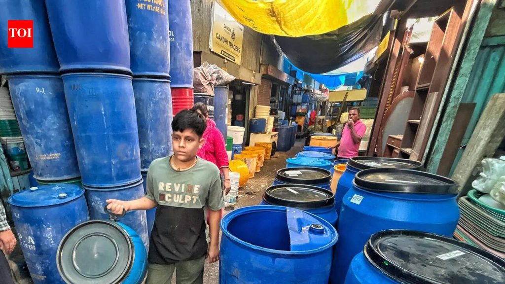 पर्यायी-दिवसीय योजनेचा दुसरा दिवस: खराब दाब आणि उशीर झालेला पाणीपुरवठा पुणेकरांच्या भीतीची पुष्टी करतो